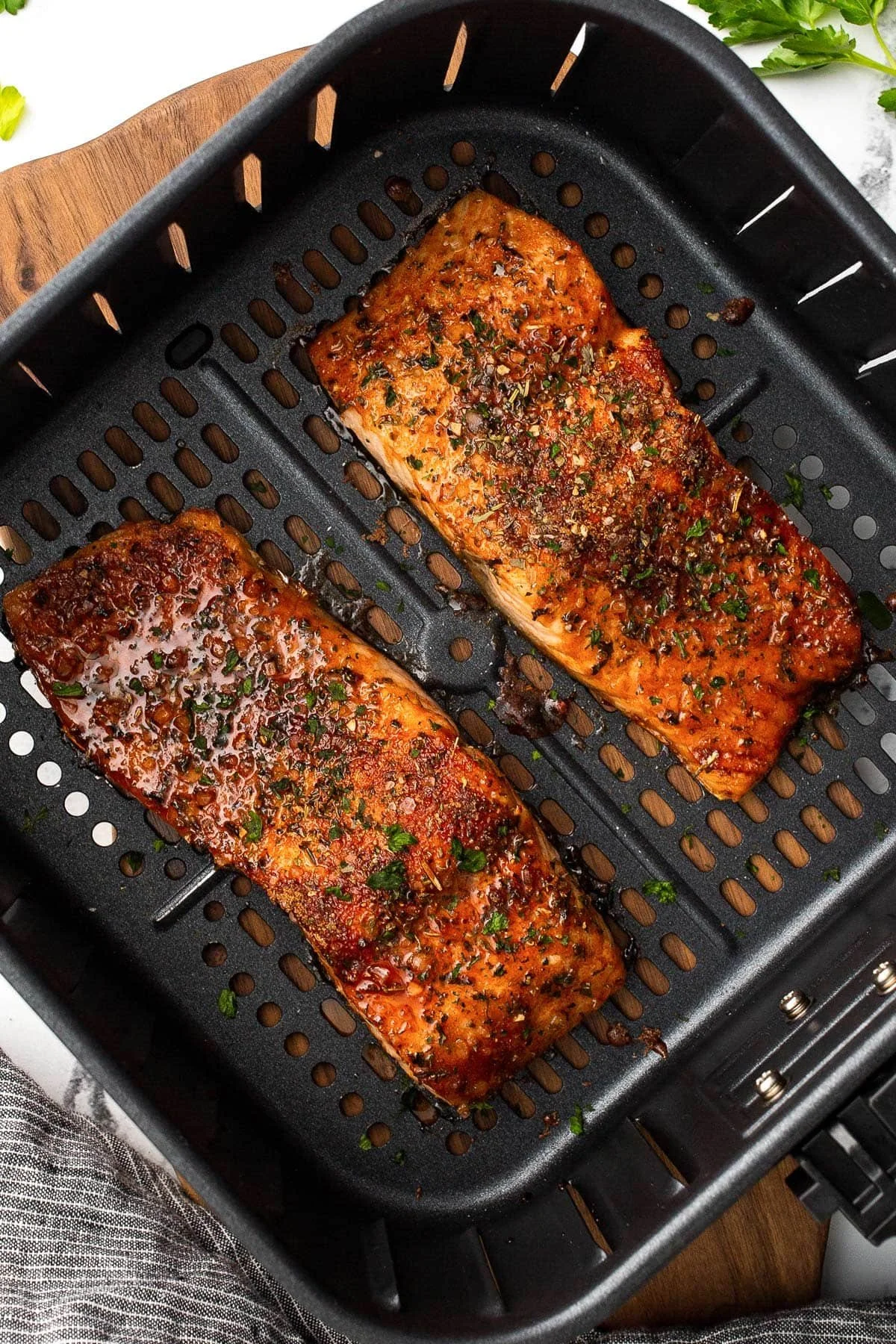 Delicious easy air fryer salmon fillets ready to serve with side dishes
