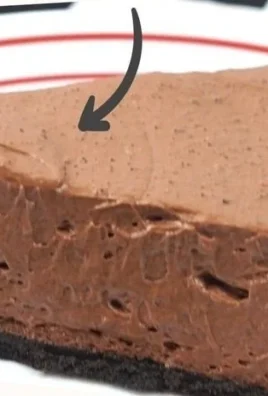 Delicious no bake chocolate cheesecake topped with chocolate shavings