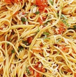 A delicious one pot pasta dish with fresh ingredients ready to serve.